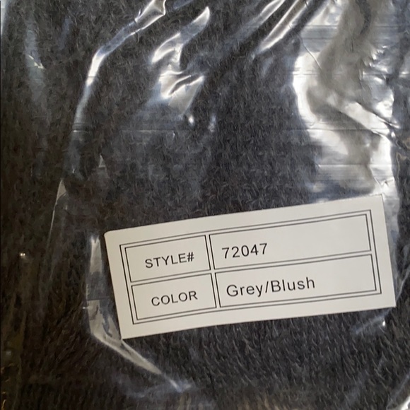 Scarf - Picture 2 of 3